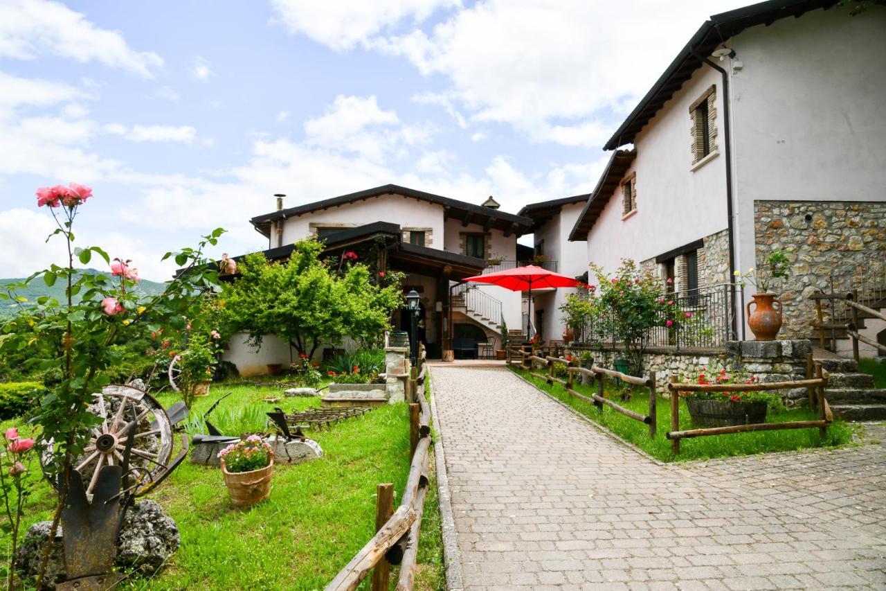Agriturismo Valle Tezze Cascia Eksteriør billede